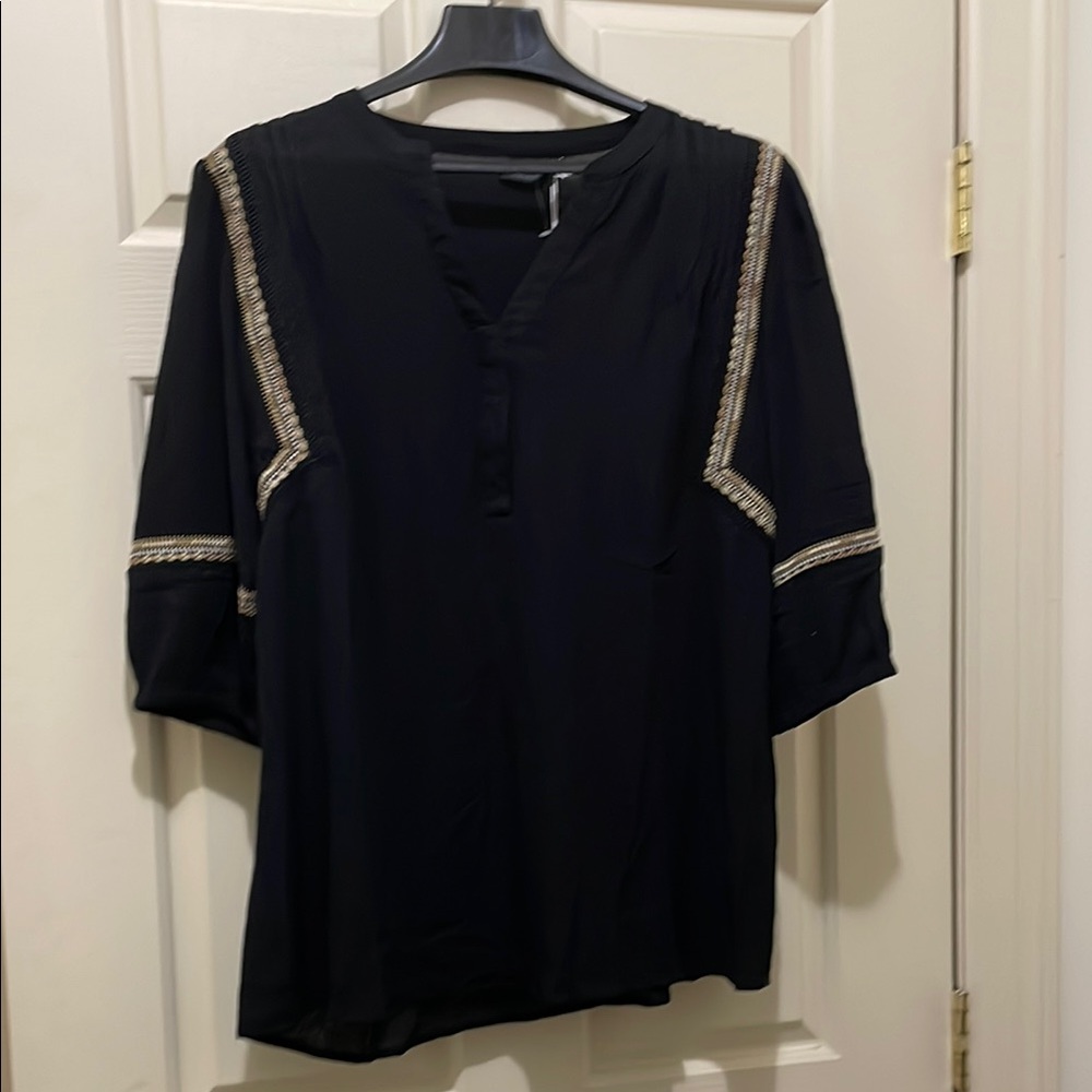 Yest Women's Black mid sleeve top (sz 10)